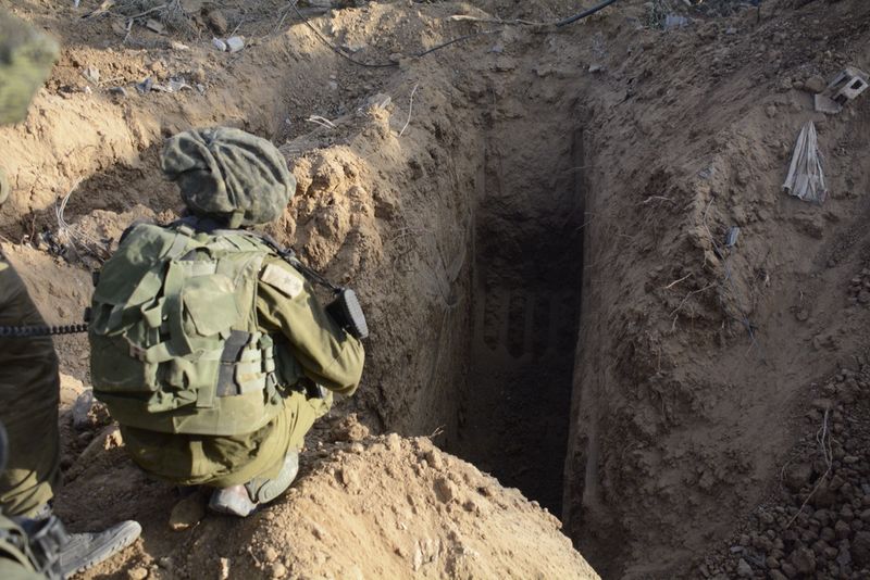 Tujuh Warga Palestina Gugur di Terowongan Setelah Israel Tembakkan Rudal