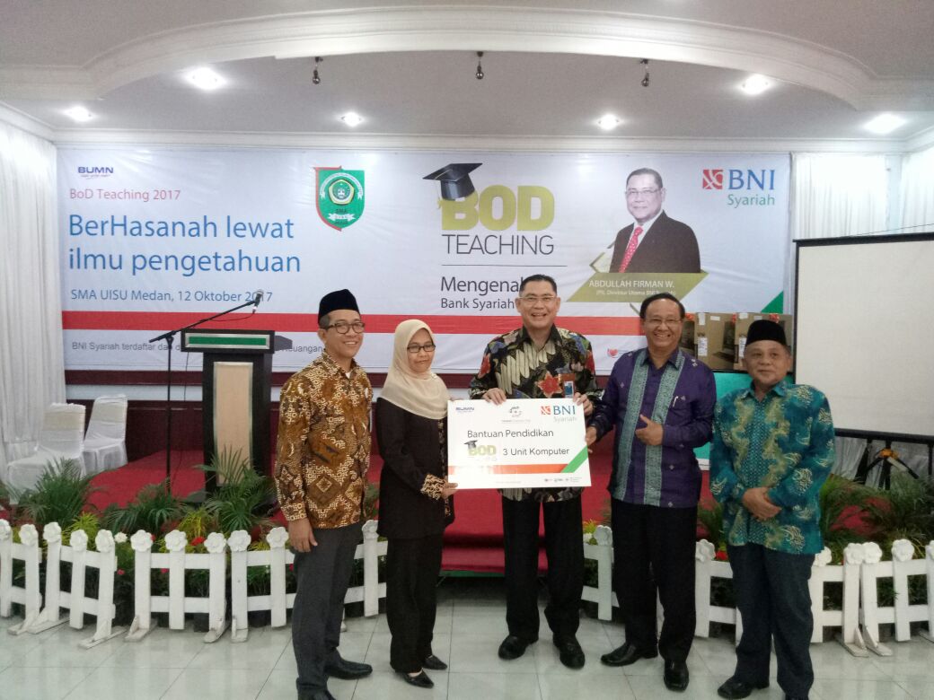 Gelar Edukasi Perbankan Syariah di SMA Universitas Islam Sumatera Utara