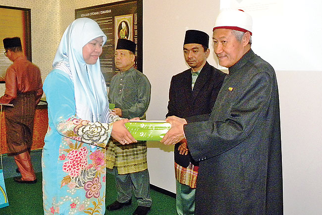 Mufti Negara Brunei Luncurkan Buku Baru Kompilasi Fatwa