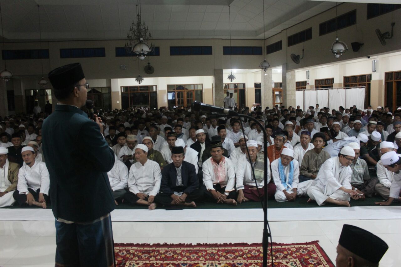 Perkuat Persatuan, Ribuan Orang Shalat Subuh Berjamaah di Masjid Agung Wonogiri