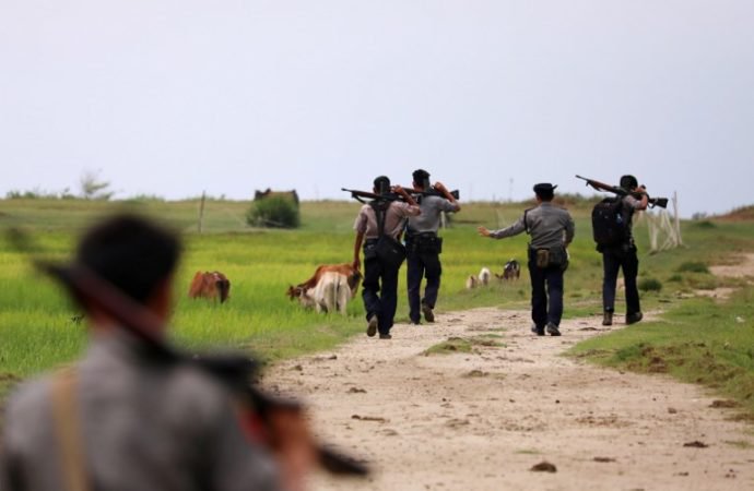 Myanmar Copot Jenderal Penanggung Jawab di Rakhine