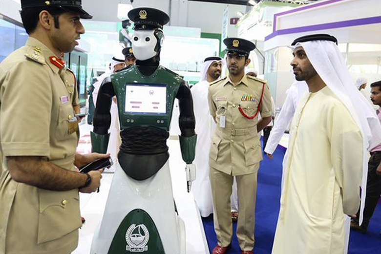 Menlu. Emirat Arab : Robot Akan Lipat Gandakan Pertumbuhan Ekonomi