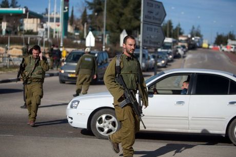 Pemuda Palestina Tabrak Dua Yahudi Dengan Mobil