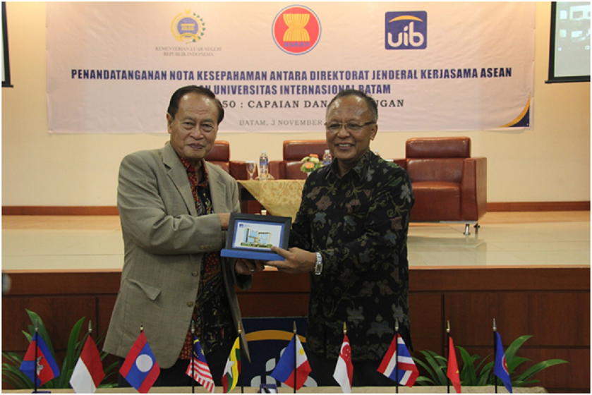 ASEAN Corner dan Pusat Studi ASEAN Dibuka di Universitas Internasional Batam