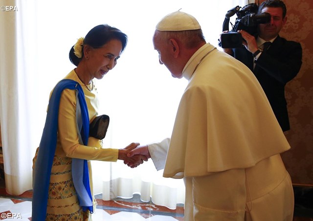 Uskup Agung Yangon Desak Paus Hindari Kata Rohingya
