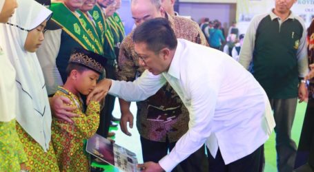 Menag Salurkan KIP pada 14.780 Siswa Madrasah di Yogyakarta