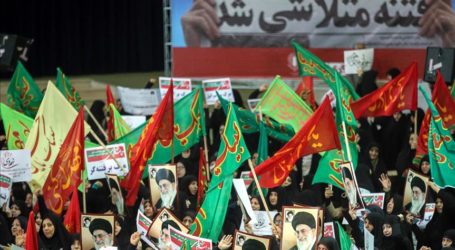 Ribuan Warga Turun ke Jalan Dukung Pemerintah Iran
