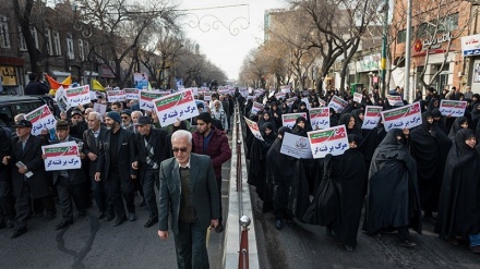 Iran Tangkap Demonstran, Trump: Dunia Sedang Menonton
