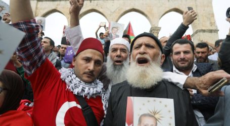 Israel Deportasi Dua Warga Turki yang Ikut Demo di Halaman Masjid Al-Aqsha