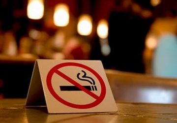 Lewat Aksi Bisu, Relawan Minta Cilandak Town Square Patuhi Larangan Rokok
