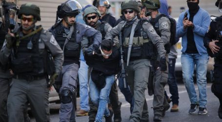 Polisi Israel Tahan Delapan Warga Palestina di Masjid Al-Aqsa