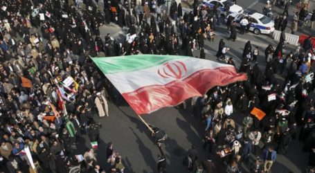 Ribuan Warga Propemerintah Iran Turun ke Jalan