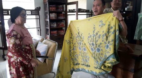 IHW Gelar Edukasi Barang Gunaan Halal kepada Pengrajin Batik Cirebon