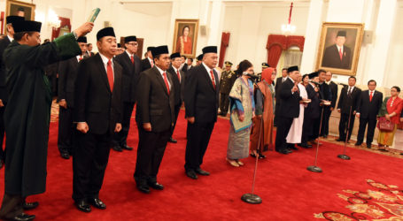 Jokowi Lantik 17 Dubes RI untuk Negara Sahabat