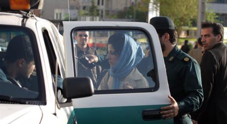 Iran Tangkap 29 Perempuan Karena Tidak Pakai Hijab dalam Protes