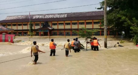 Fasilitas Pendidikan di Brebes Hancur Akibat Banjir