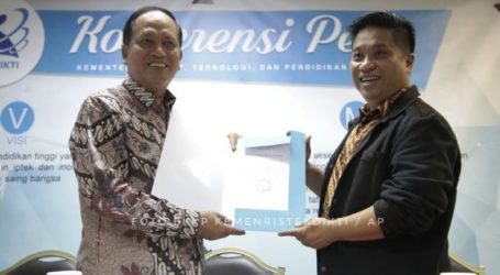 Kemenristekdikti Berikan Ijin Pendirian PT Kewirausahaan Pertama di Indonesia
