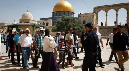 Puluhan Pemukim Yahudi Masuk Paksa ke Kompleks Masjid Al-Aqsha