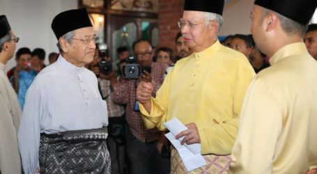 Datuk Najib Siap Bantu Proses Peralihan Kekuasaan Kepada Mahathir