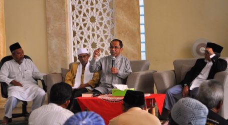 Jama’ah Muslimin Gelar Seminar dan Bedah Buku “Semesta pun Berthawaf”