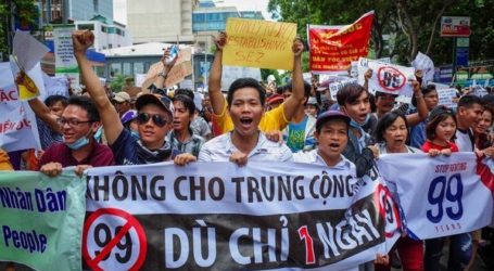 Demo Tolak Investasi Cina di Vietnam
