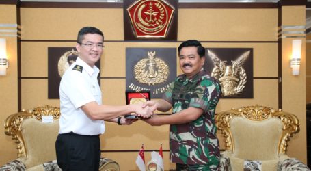 Panglima TNI Terima Kunjungan Kehormatan Kasal Singapura
