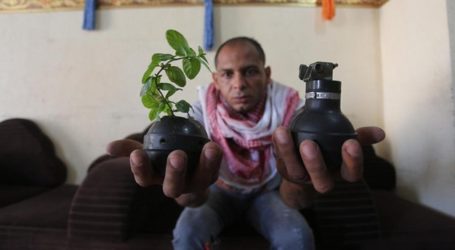 Pria Palestina Mengubah Tabung Gas, Bom Menjadi Tasbih, Pot