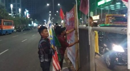 Bendera Asian Games 2018 dengan Bambu Dipasang Lagi