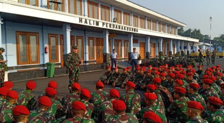 TNI Kerahkan 142 Kopassus Evakuasi Wisatawan Terjebak di Gunung Rinjani