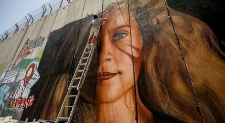 Dua Seniman Italia Tinggalkan Israel Usai Ditangkap Lukis Mural Ahed Tamimi
