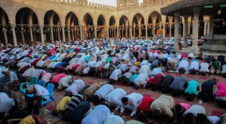 Ratusan Ribu Umat Islam Hadir Shalat Ied di Masjid Al-Aqsha