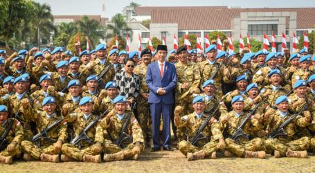 Jokowi Lepas Pasukan Garuda Penjaga Perdamaian ke Kongo dan Lebanon