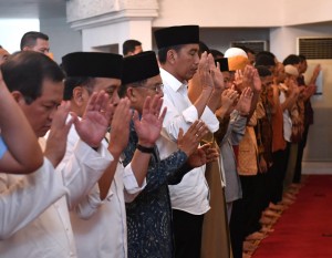 Presiden Jokowi Salat Gaib untuk Doakan Korban Gempa NTB