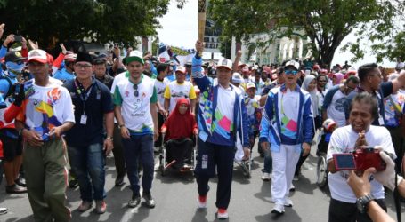 Menpora Awali Api Obor Asian Para Games Keliling Ternate