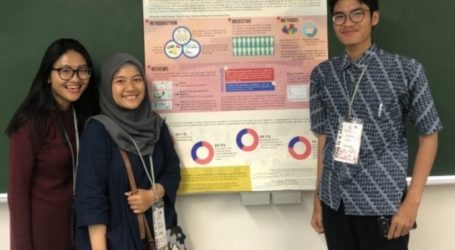 Tiga Mahasiswa UNAIR Capai 500 Besar Dunia dalam Simposium Farmasi Asia Pasifik di Jepang
