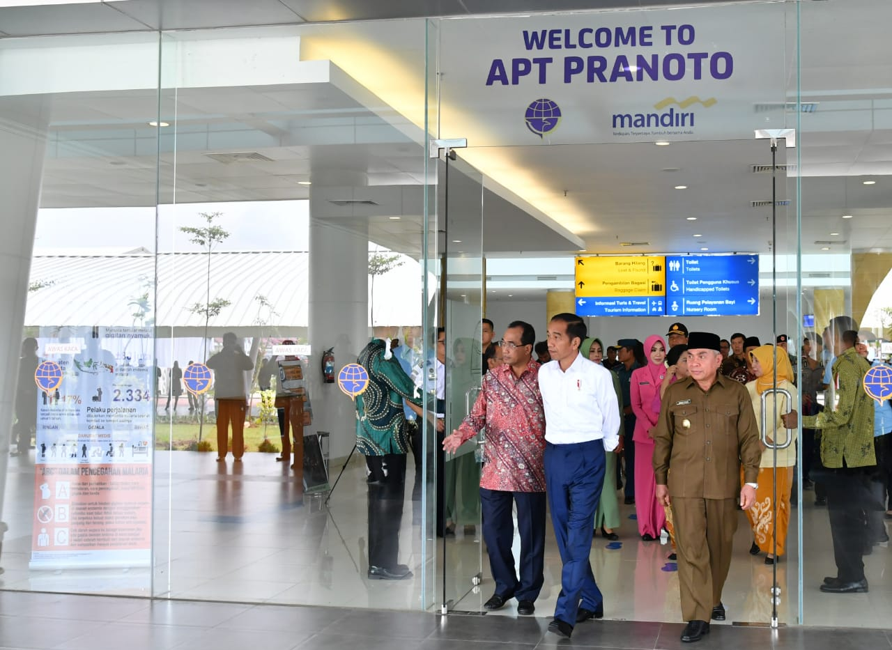 Presiden Jokowi Resmikan Bandara di Samarinda dan Berau 