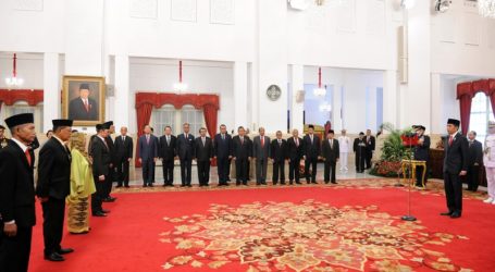 Presiden Jokowi Anugerahkan Gelar Pahlawan Nasional Kepada 6 Tokoh Bangsa