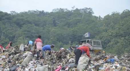 Gampong Surien Banda Aceh, Memilah Sampah Menabung Emas