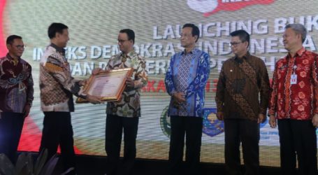 Pemprov DKI Jakarta Raih Penghargaan Tertinggi Indeks Demokrasi Indonesia Tahun 2017