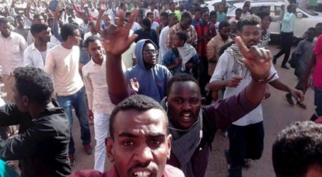 Polisi Sudan Tembakkan Peluru Aktif untuk Bubarkan Demonstran