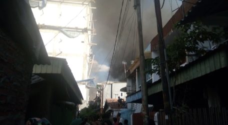 Diduga Korsleting Listrik, Puluhan Rumah di Tambora Hangus Terbakar
