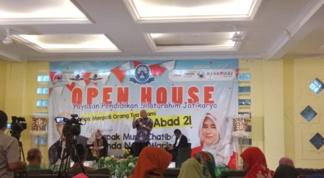 Yayasan Pendidikan Silaturahim Adakan Open House Orangtua Islami