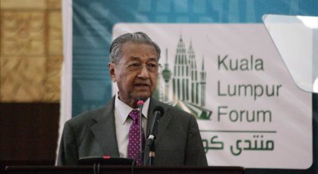 Batalkan Sejumlah Proyek, Mahathir Tepis Tuduhan Anti China