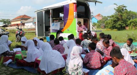 Mobil Prestasi Muamalat Kunjungi Sekolah Terdampak Tsunami Selat Sunda