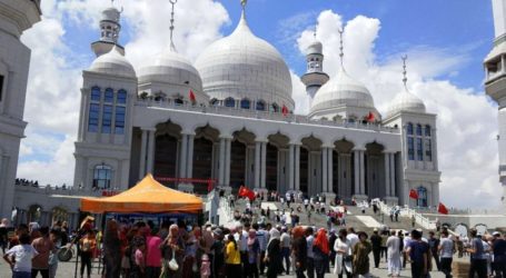 China Segel Tiga Masjid di Weishan