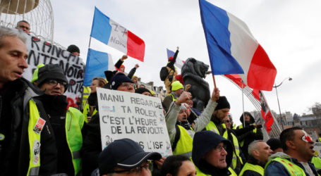 Ribuan Demonstran ‘Rompi Kuning’ Protes Pemerintah Perancis
