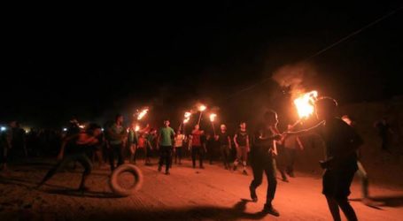 Pemuda Gaza Kembali Lakukan Aksi Malam Kebingungan