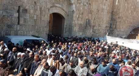 Warga Palestina Dilarang Shalat Jumat di Al-Aqsa