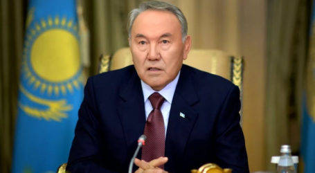 Presiden Kazakhstan Nursultan Nazarbayev Mundur