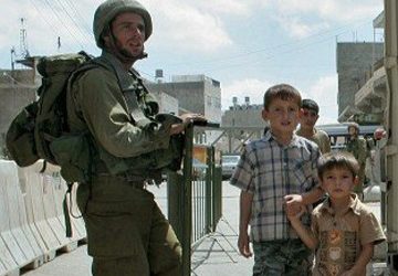 Dua Bocah Palestina Berhasil Lewati Pagar Perbatasan Gaza